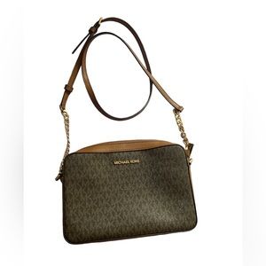 Michael Kors Crossbag- Brown